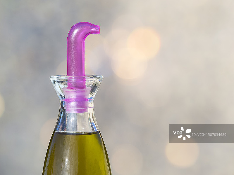 特级初榨橄榄油瓶图片素材