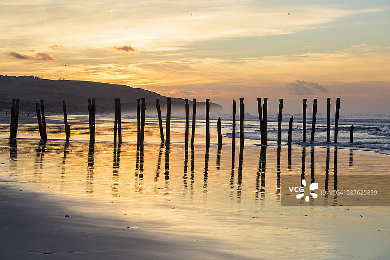 日出时分圣克莱尔海滩风光，达尼丁图片素材
