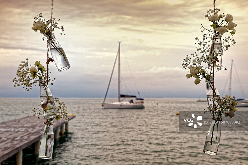 伊利亚贝拉码头上的婚礼装饰图片素材