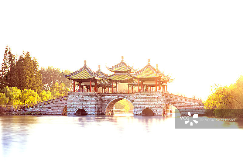 瘦西湖上的五亭桥图片素材