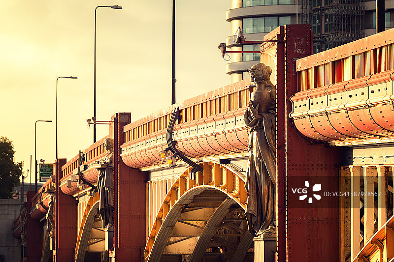 伦敦沃克斯豪尔桥图片素材