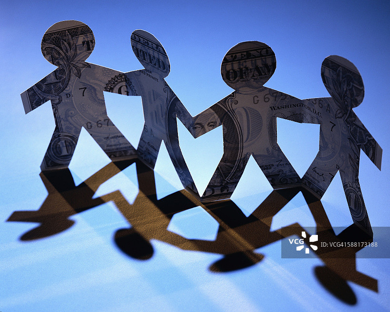 美元纸币制作的纸娃娃图片素材