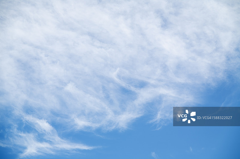 卷云和蓝天图片素材