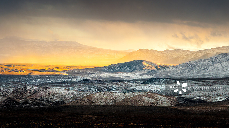 帕纳米特谷的暮色余晖图片素材