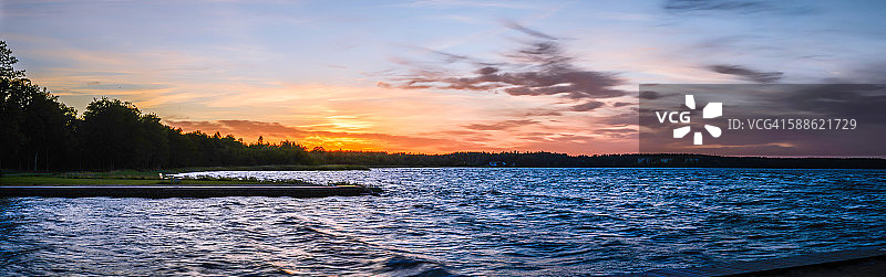 维纳恩湖畔图片素材