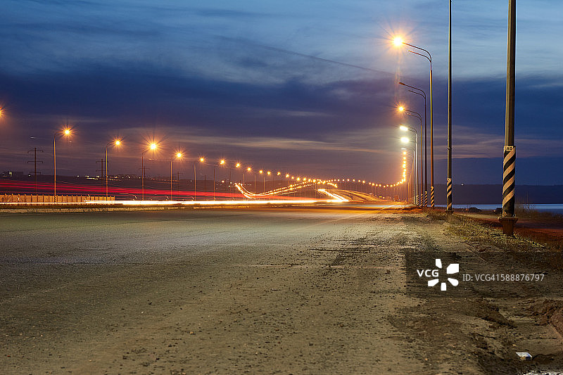 伏尔加河上的总统桥，乌里扬诺夫斯克图片素材