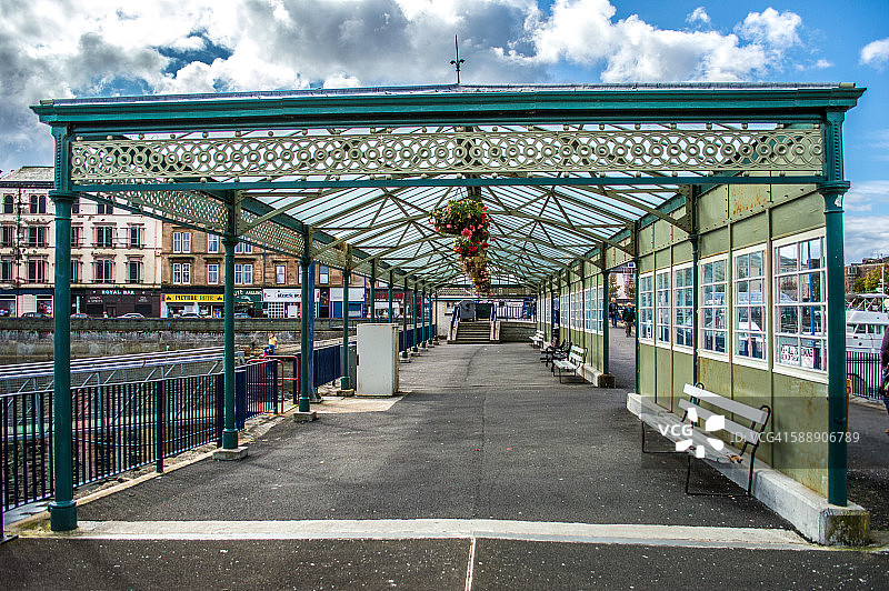 罗斯西的渡轮码头和海港图片素材