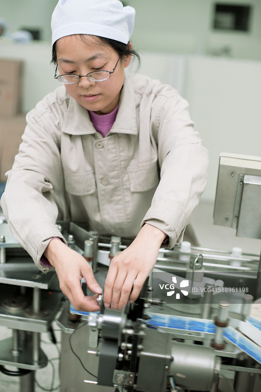 制药厂工人图片素材