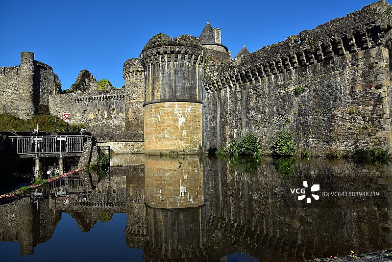 法国布列塔尼的富热尔城堡图片素材