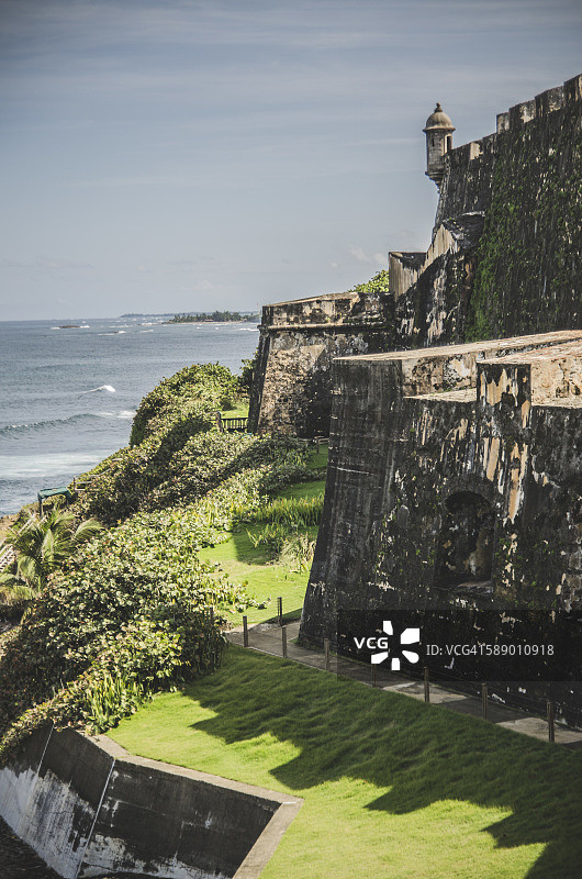 波多黎各圣胡安艾尔莫罗海岸线阴影图片素材