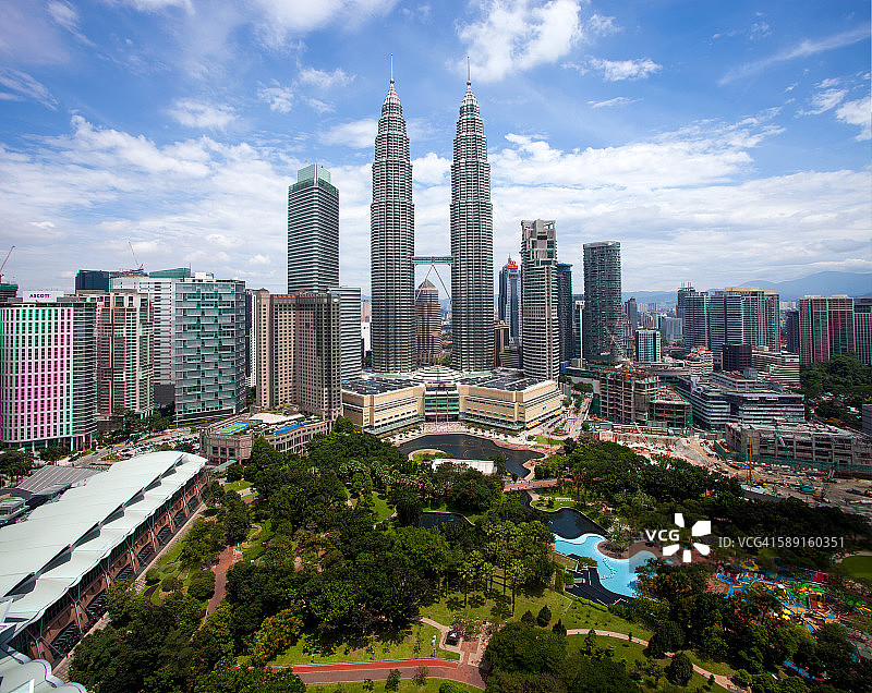 吉隆坡石油双塔和KLCC公园图片素材