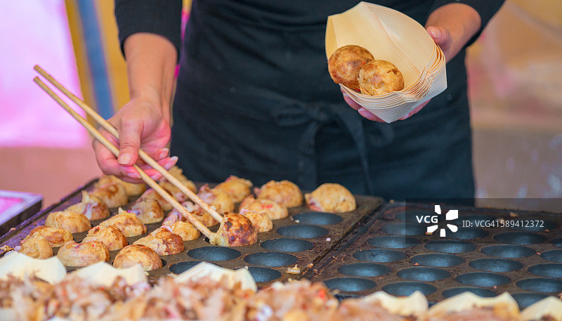 日本东京的章鱼烧小吃图片素材