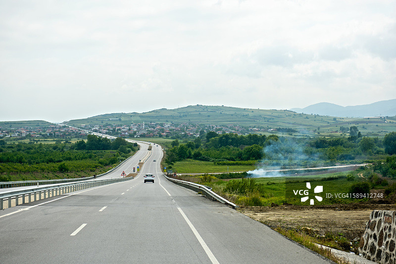 土耳其宗古尔达克省阿达特佩附近的公路图片素材