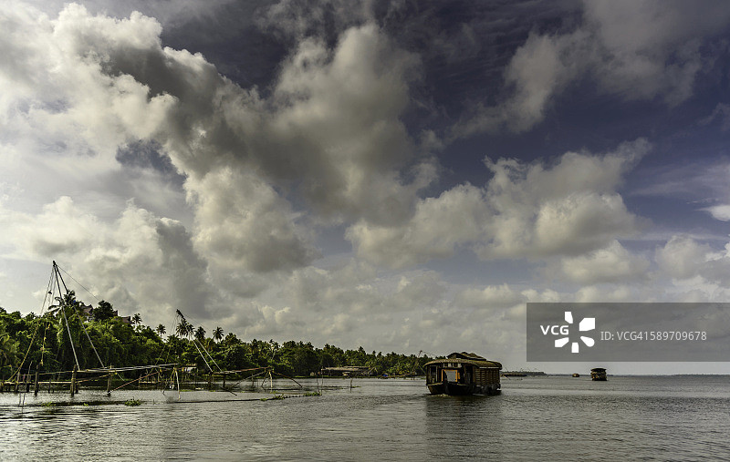 库马拉孔的船屋巡游图片素材