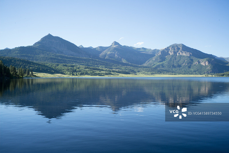 帕戈萨斯普林斯湖图片素材