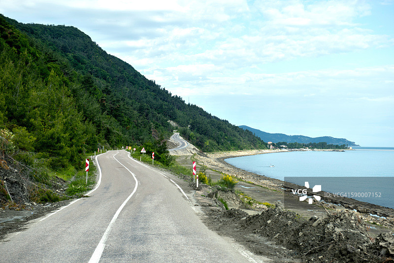 土耳其锡诺普省阿扬吉克附近的道路图片素材