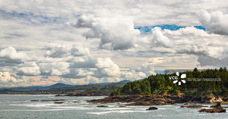 从水獭岩看到的俄勒冈海岸景色图片素材