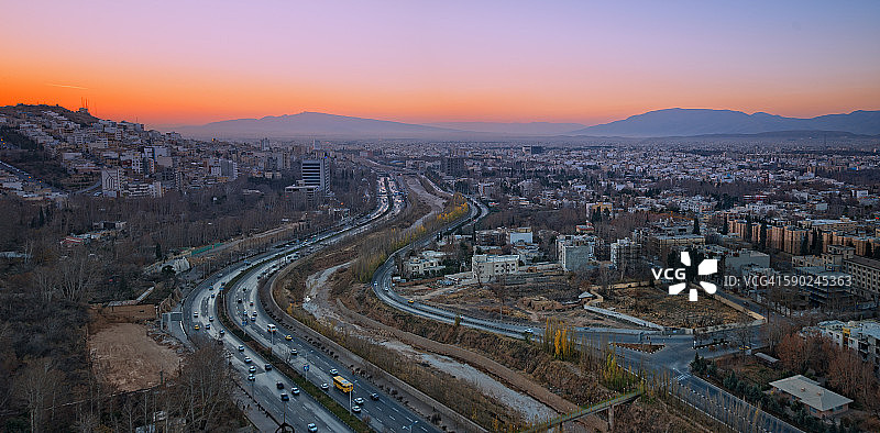 伊朗设拉子暮色全景图片素材