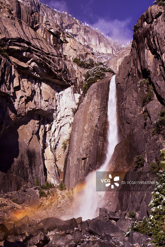 冬季彩虹，优胜美地国家公园图片素材