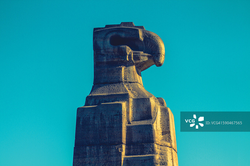 秘鲁利马城市公园秃鹰雕塑图片素材