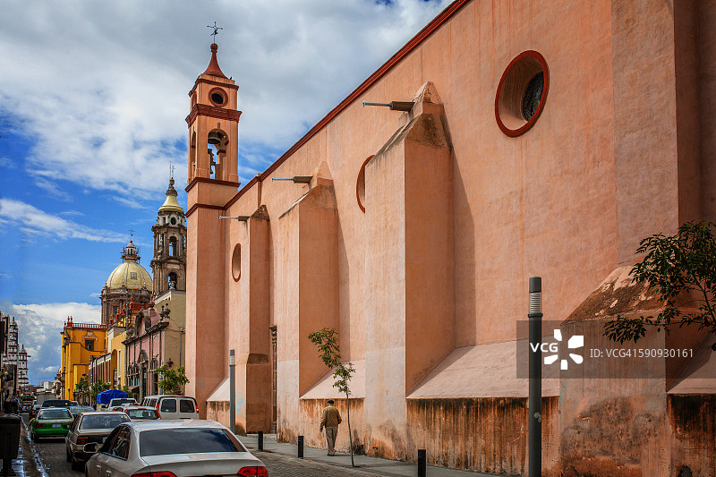 塞拉亚瓜纳华托城市街道图片素材