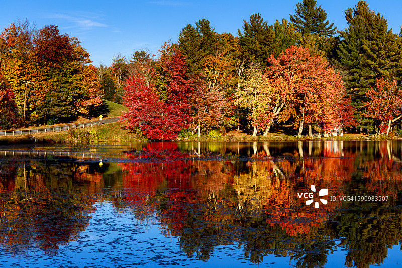 马萨诸塞州的秋天图片素材