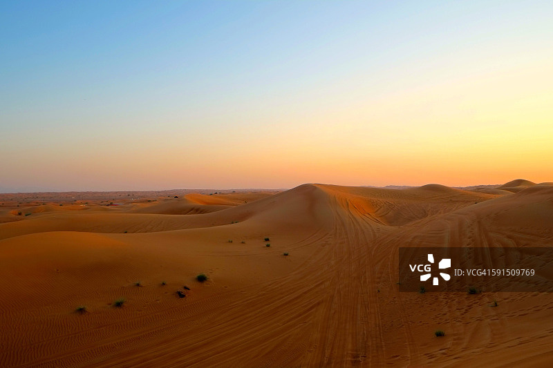 沙漠中的日落图片素材