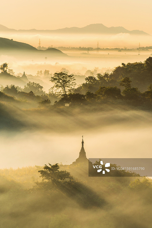 缅甸妙乌佛塔的阳光图片素材