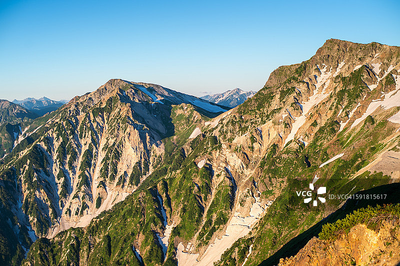 白马岳早安图片素材