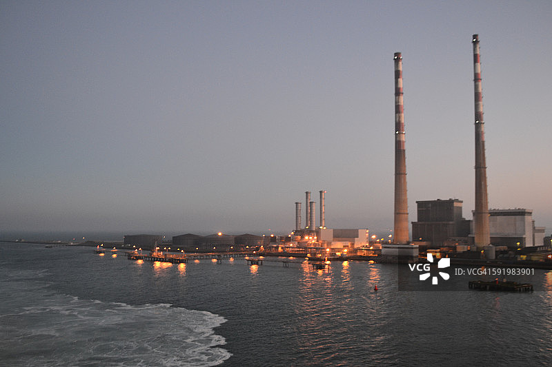 都柏林港的普尔贝格双塔图片素材