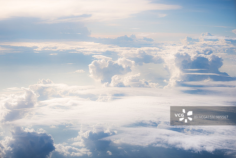 云层之上的天空景色图片素材