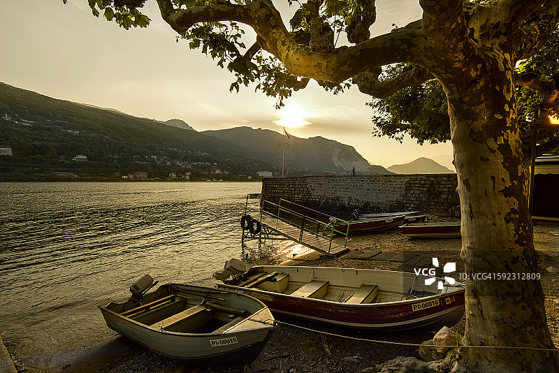 佩斯卡托里岛港口夕阳图片素材