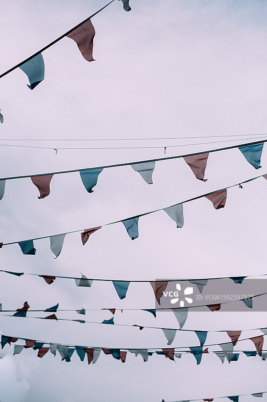 荷兰国旗颜色的彩旗图片素材