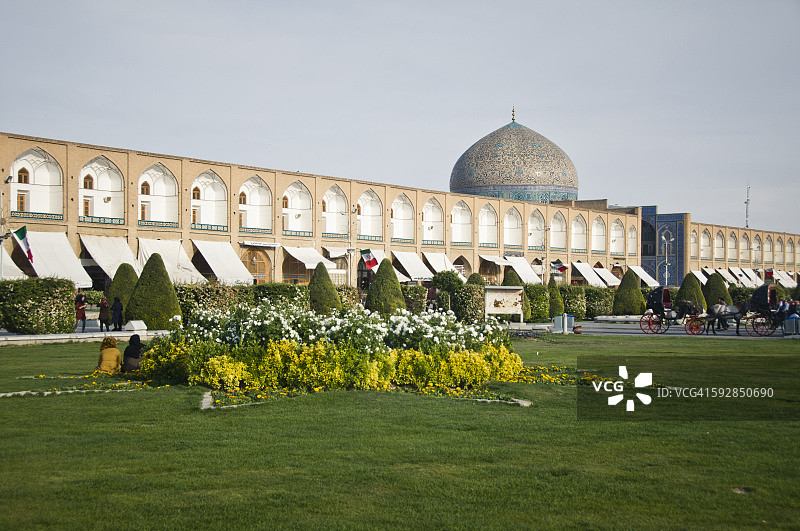 伊朗伊斯法罕的伊玛目广场和劳拉清真寺的壮丽建筑图片素材