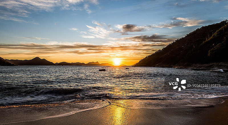 巴西里约热内卢红色海滩图片素材