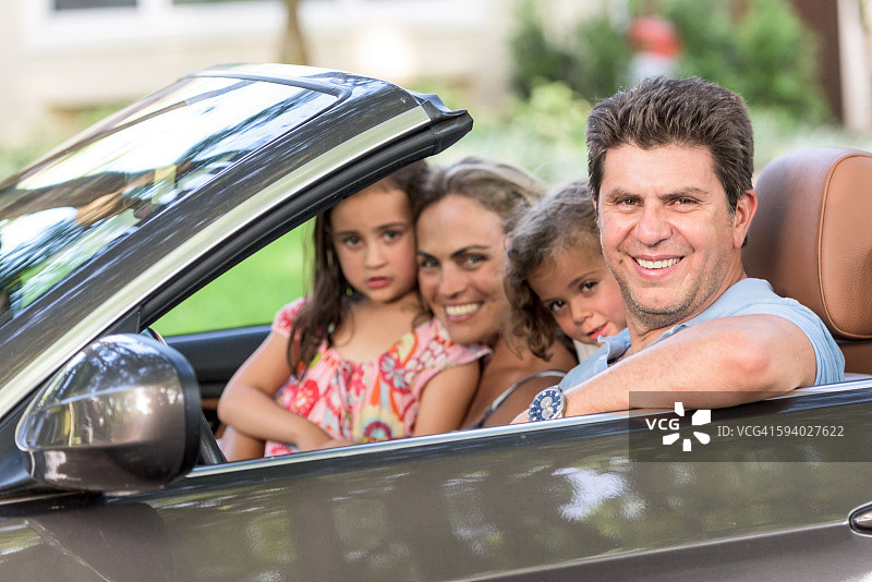 家庭公路旅行图片素材