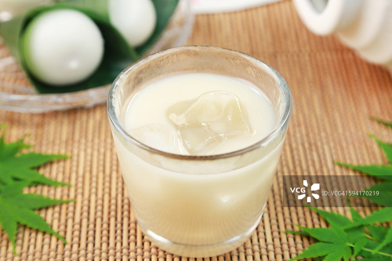 冰镇甜酒图片素材