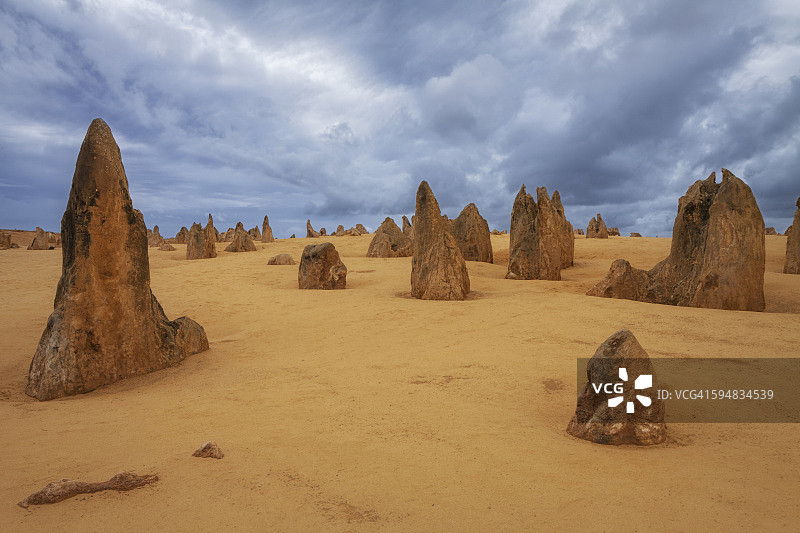 澳大利亚南邦国家公园尖峰石阵沙漠景观图片素材