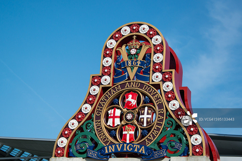 黑衣修士桥图片素材