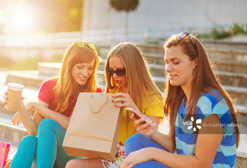 夏季促销我买的便宜货图片素材