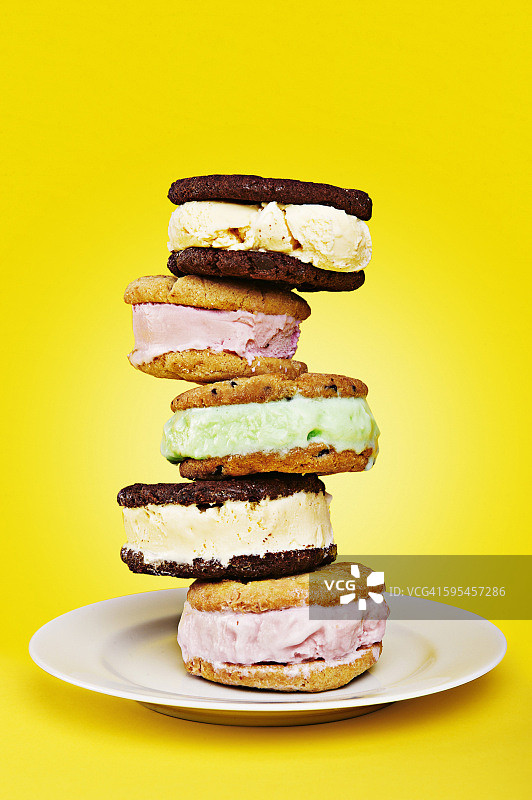 叠放的冰淇淋三明治图片素材