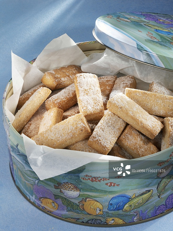 饼干罐中的黄油酥饼（英国）图片素材