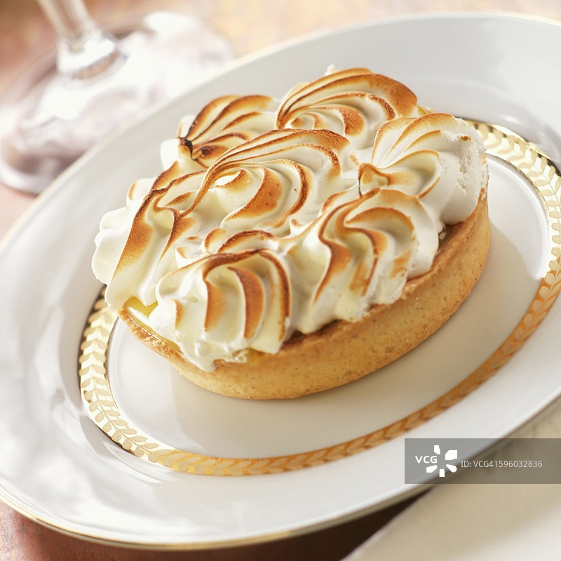 烤蛋白酥皮柠檬挞图片素材