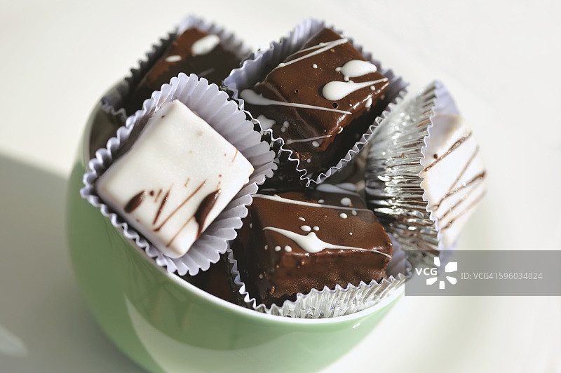 巧克力姜饼小蛋糕图片素材