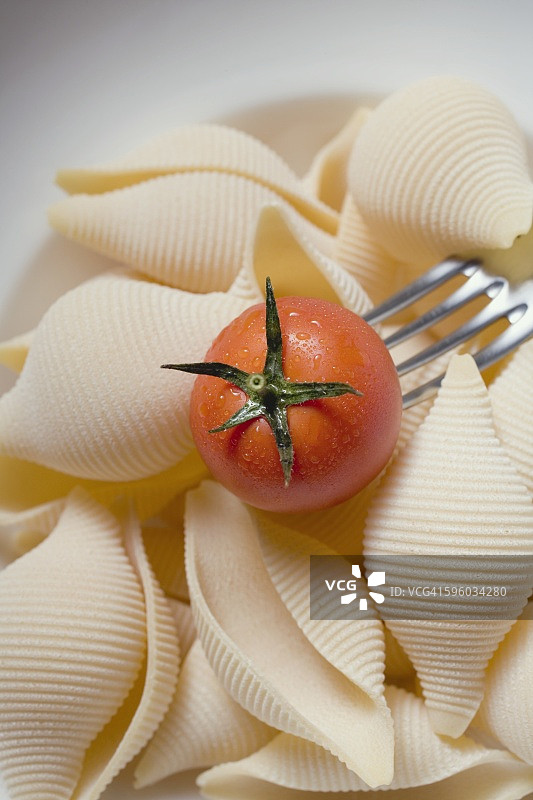 樱桃番茄意面贝壳图片素材
