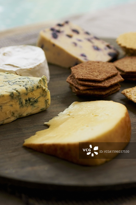 带饼干的奶酪拼盘图片素材