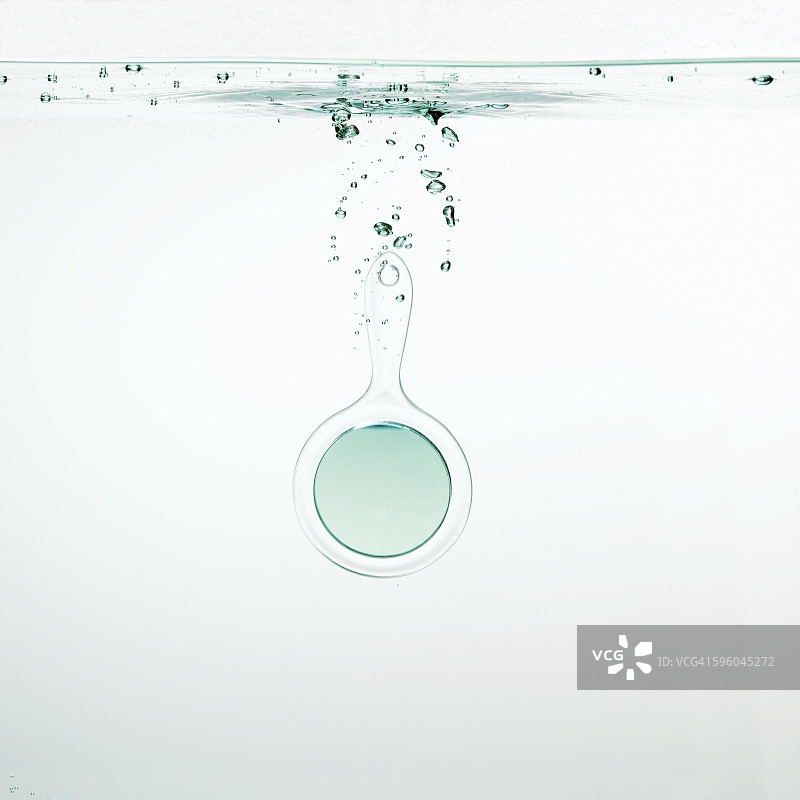 水下的化妆镜图片素材