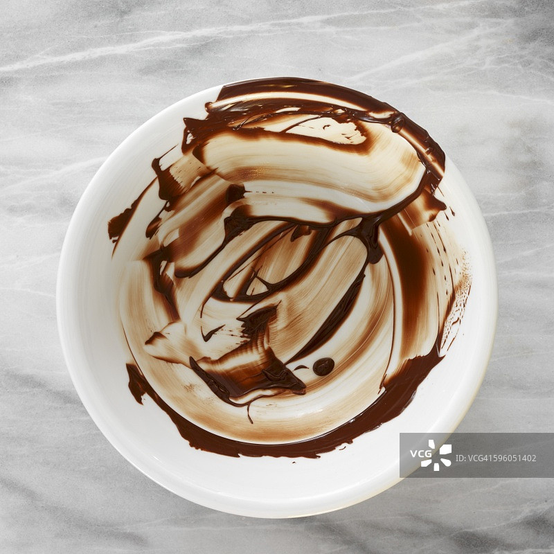 瓷碗里的巧克力残余（俯视）图片素材