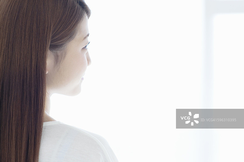 年轻女子的肖像图片素材