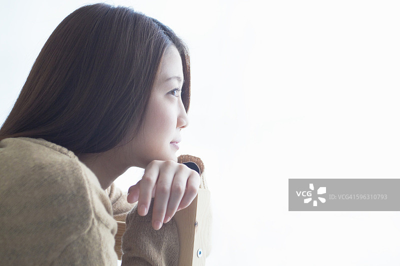 年轻女子的肖像图片素材